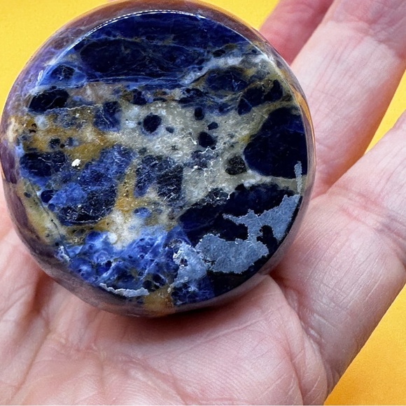 Sodalite snowman gemstone metaphysical sculpture - Picture 9 of 13